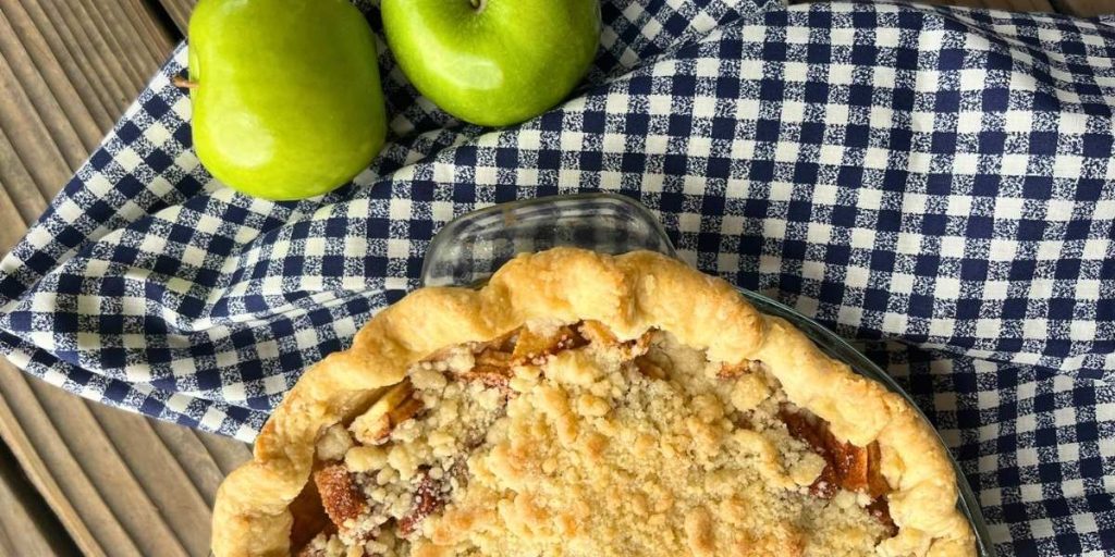 high altitude dutch apple pie in a flaky pie crust